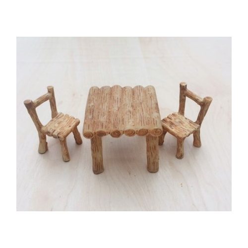 Mini asztal székekkel